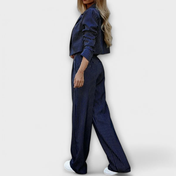 Narya - Elegante Conjunto a con Chaqueta y Pantalones