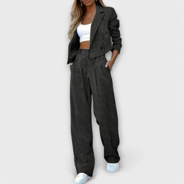 Narya - Elegante Conjunto a con Chaqueta y Pantalones