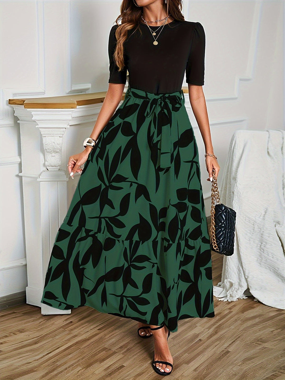 Nuray - Vestido Elegante de Manga Corta con Estampado Floral