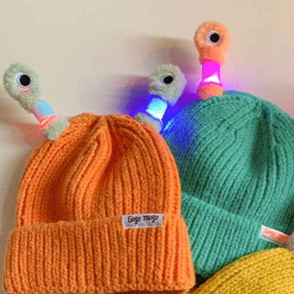 GlowTots - Gorro De Invierno Para Padres e Hijos de Un Simpático Monstruito Brillante