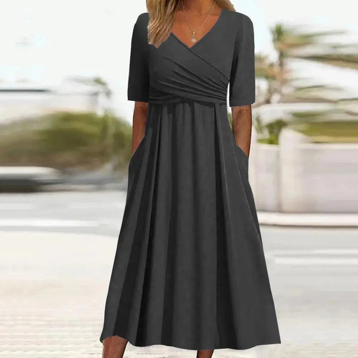 Nitha - Vestido Cruzado Plisado de Manga Corta y Cuello en V