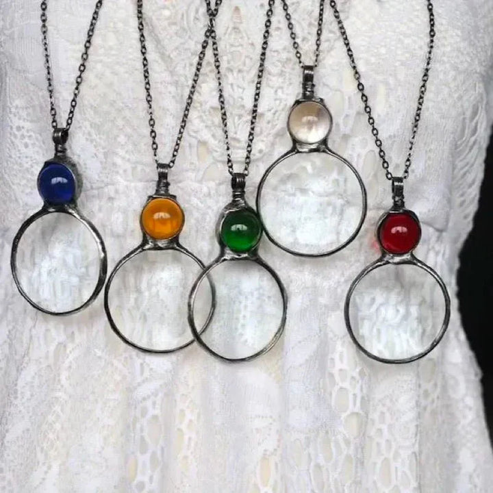 Emi - Collar Con Lupa Original